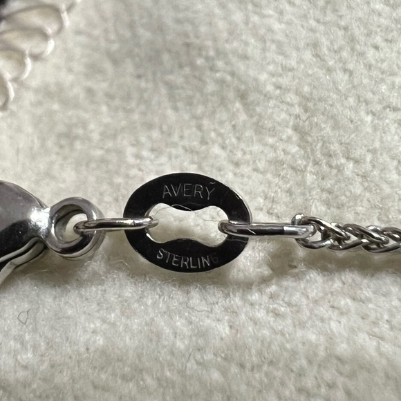 Retired James Avery 925 Silver Key of St Mary Pendant on James Avery Chain - Picture 8 of 11